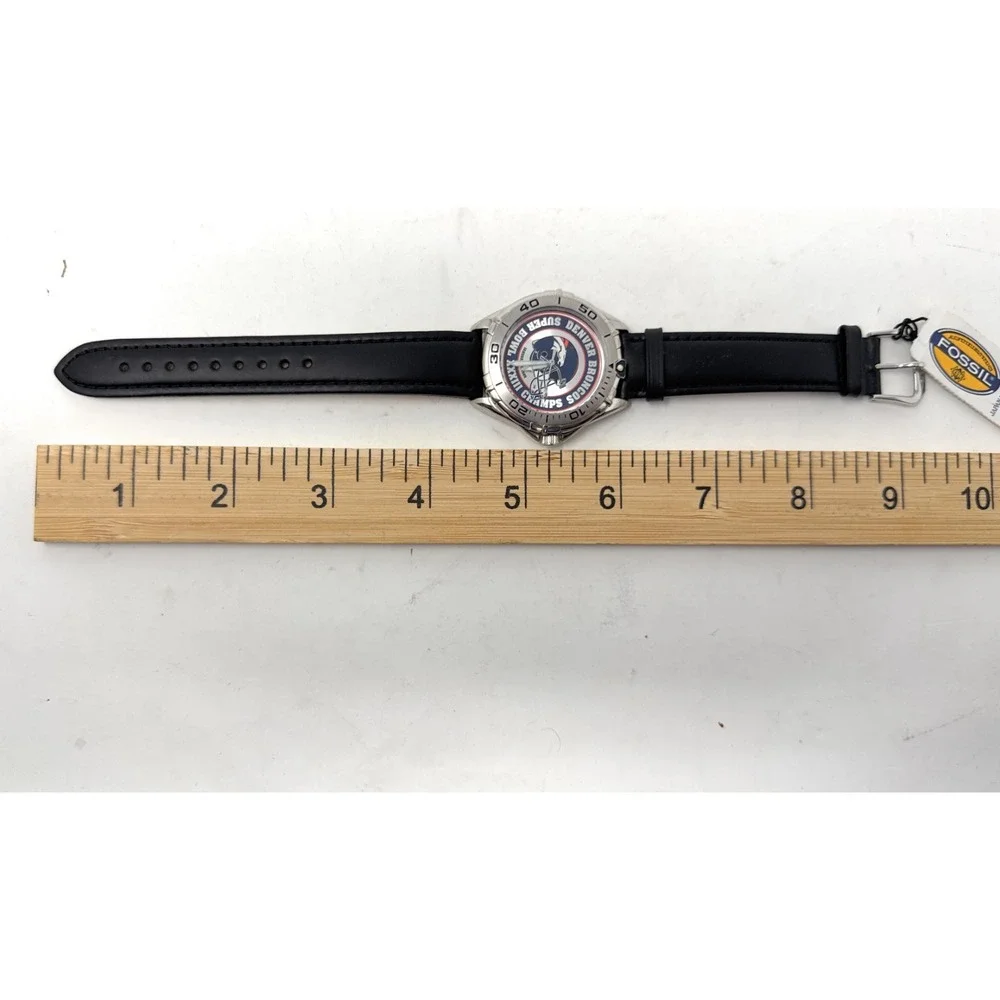 NFL Vintage Denver Broncos Super Bowl XXXIII Fossil Watch‎ with Leather Band